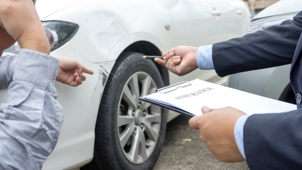 Why You Should Hire a Car Wreck Lawyer
